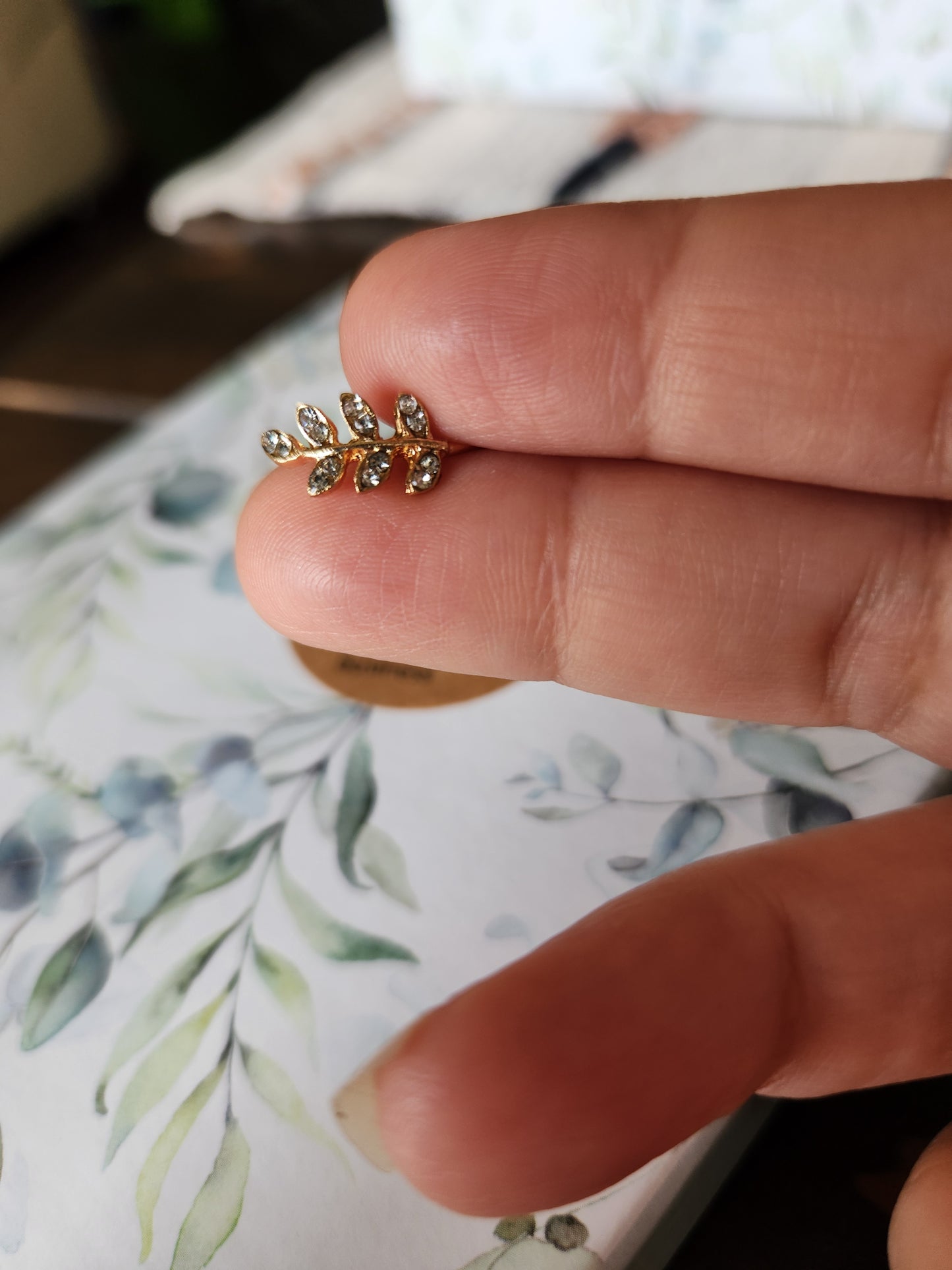 Leave shaped ear cuff (single piece)