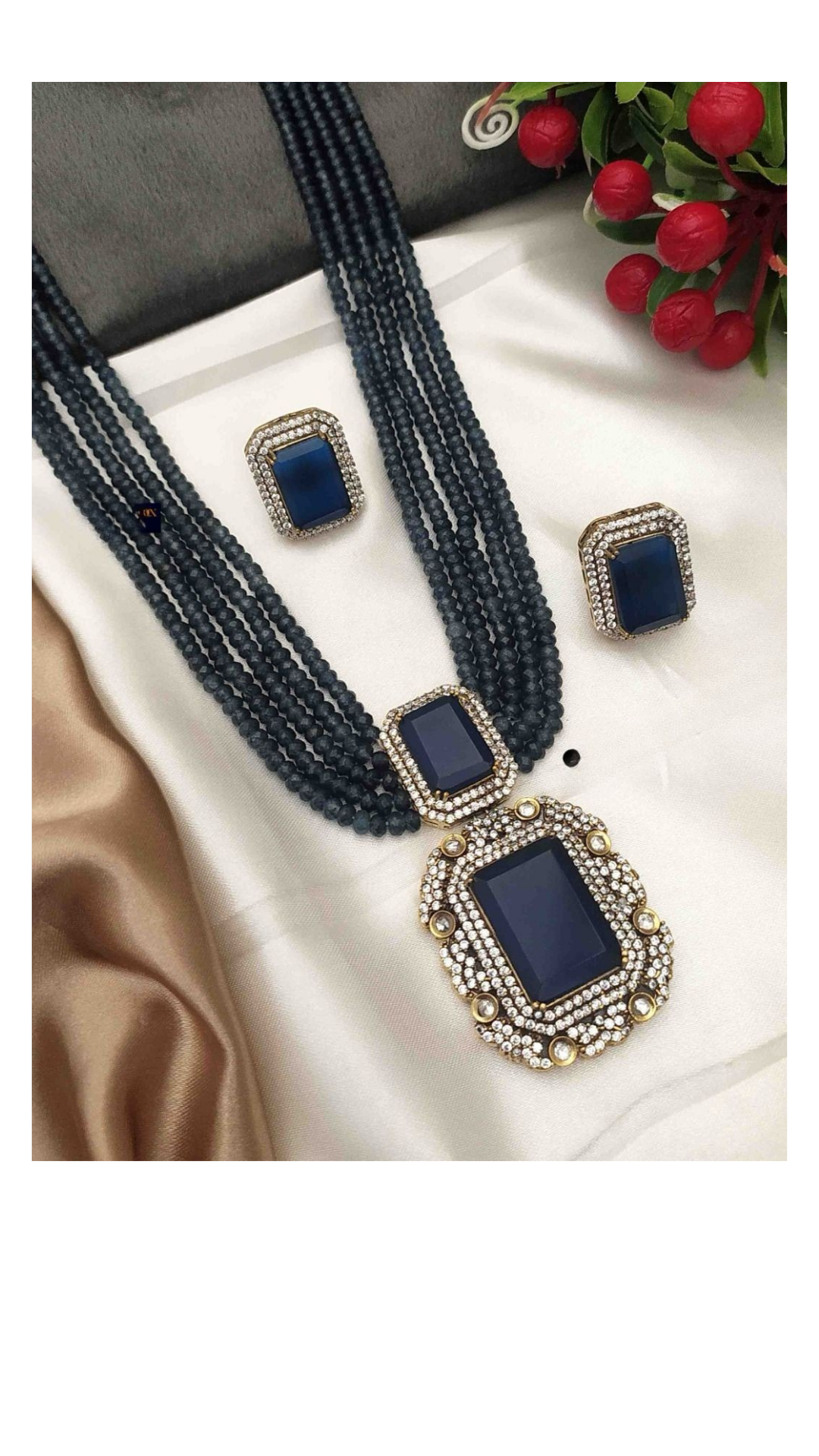 Shri sakhi neckpiece & earrings set