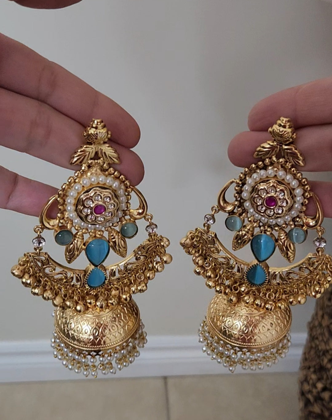 Mehek Jhumkas