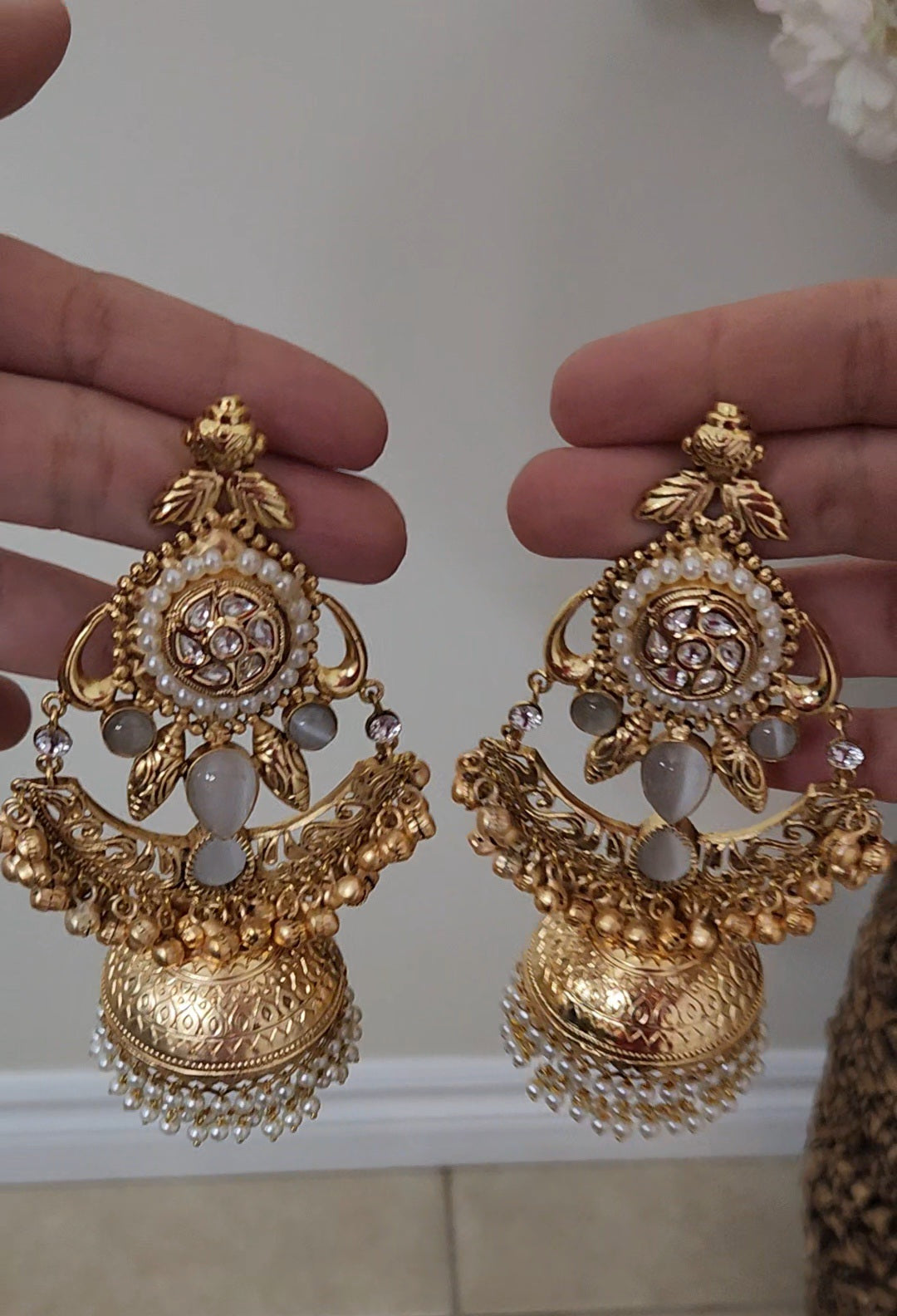 Mehek Jhumkas