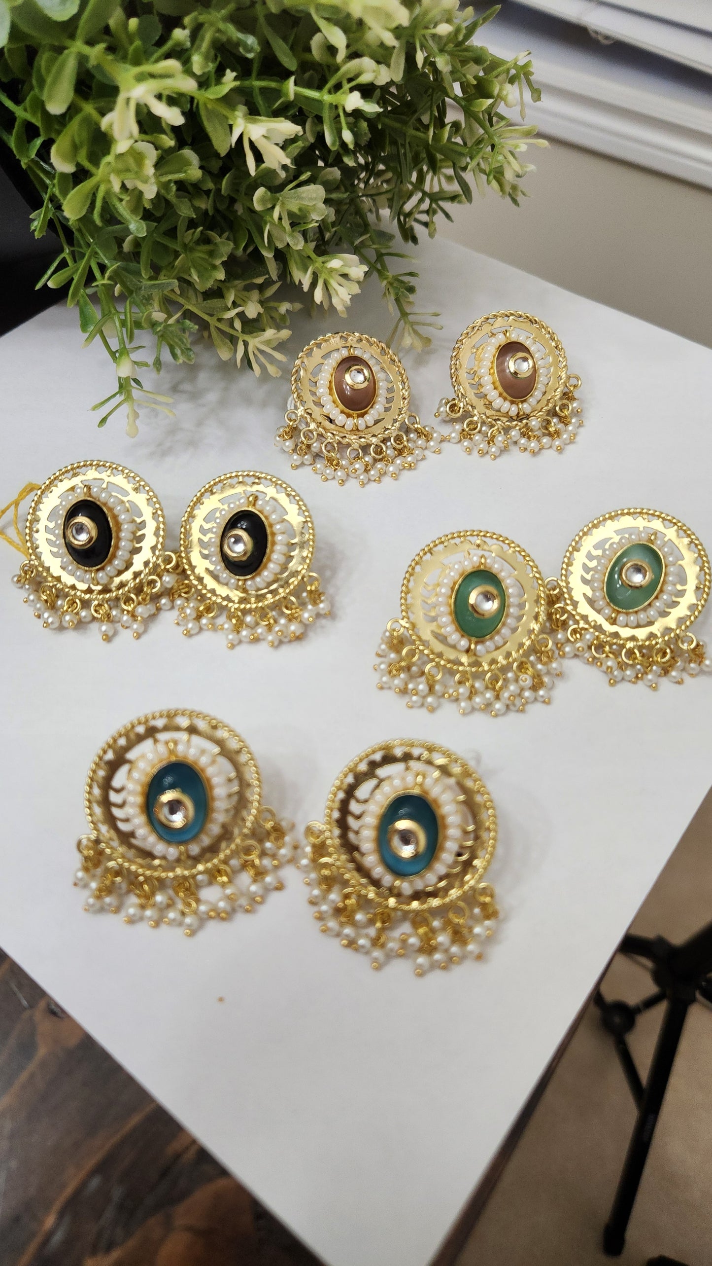 Lavina Studs
