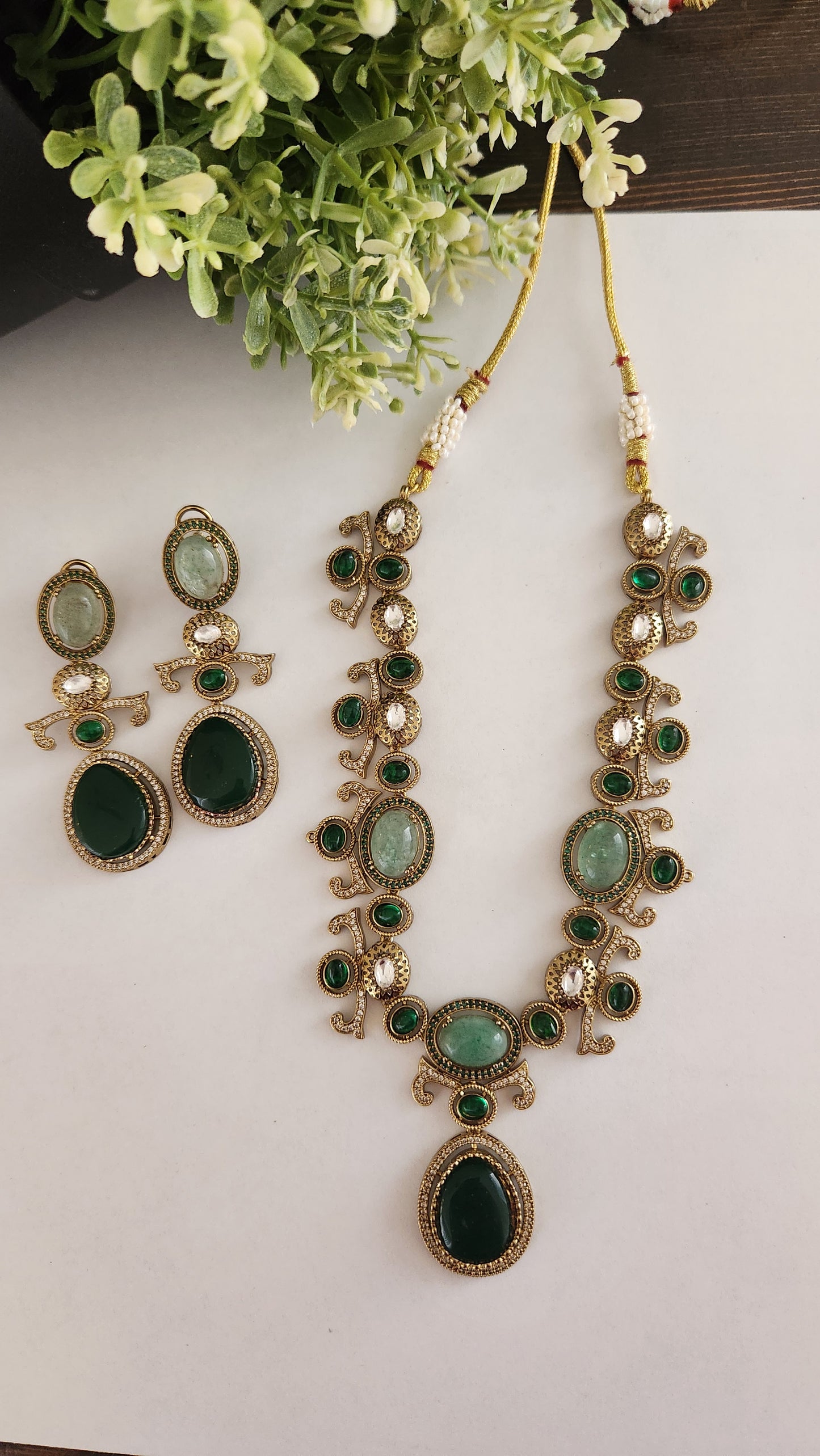 Niharika Necklace set