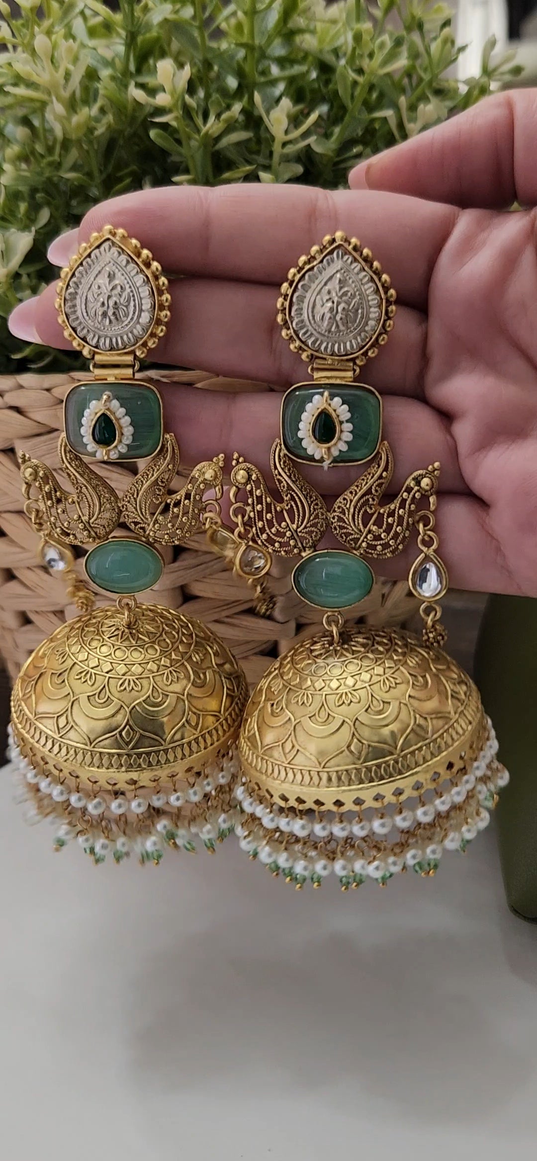 Hansni Jhumka