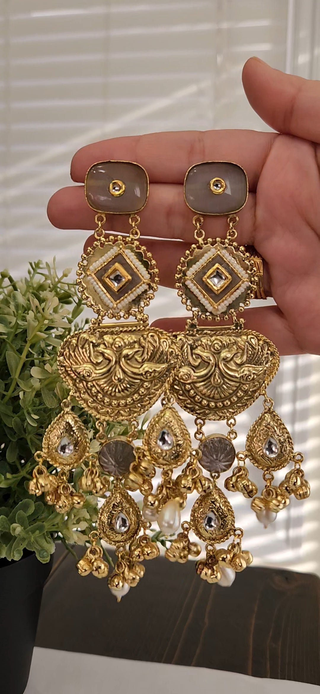 Shaandaar Earrings