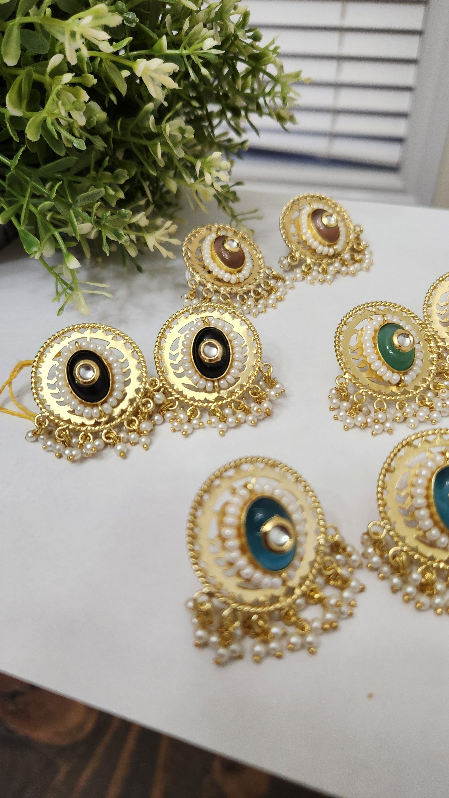 Lavina Studs