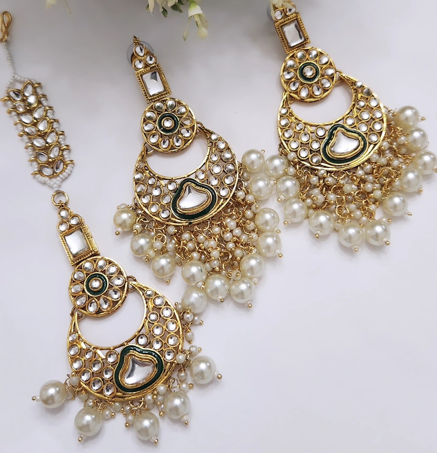 Green Kundan Chandbalis with Mang tikka