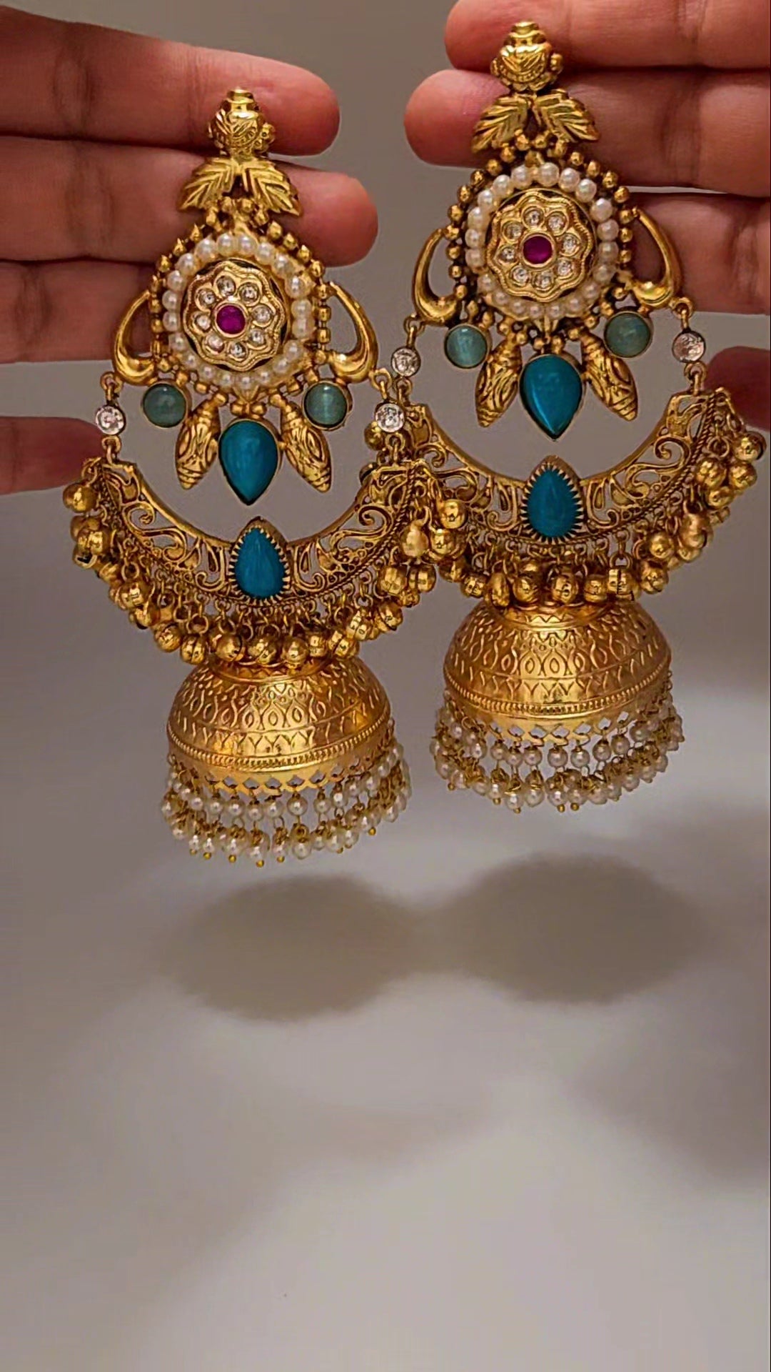 Mehek Jhumkas