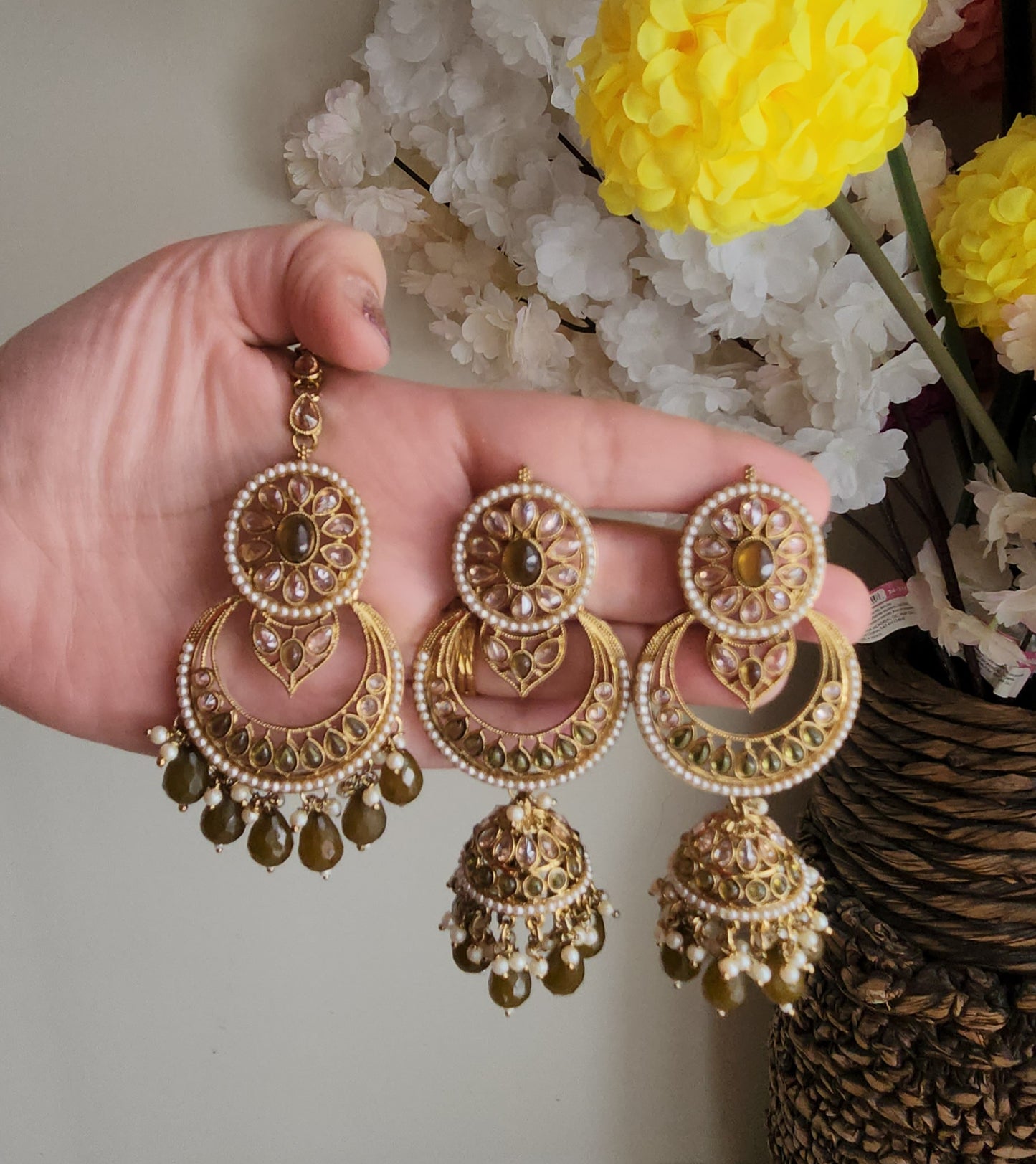 Mehendi - Mang tikka & jhumka set