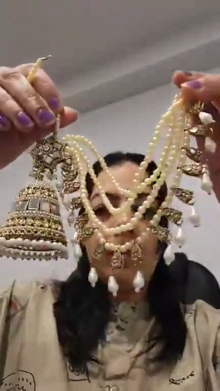 Bell jhumkas