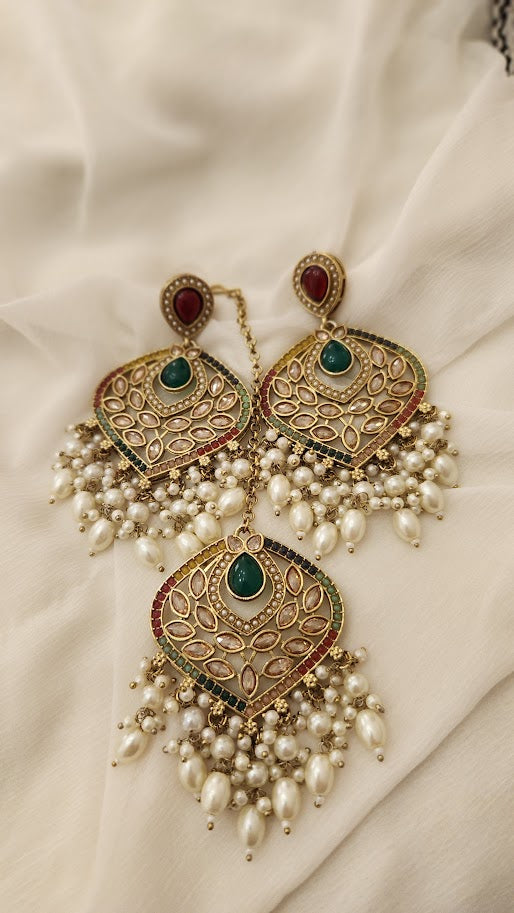 Sadh Mautika Earrings With Maang Tikka