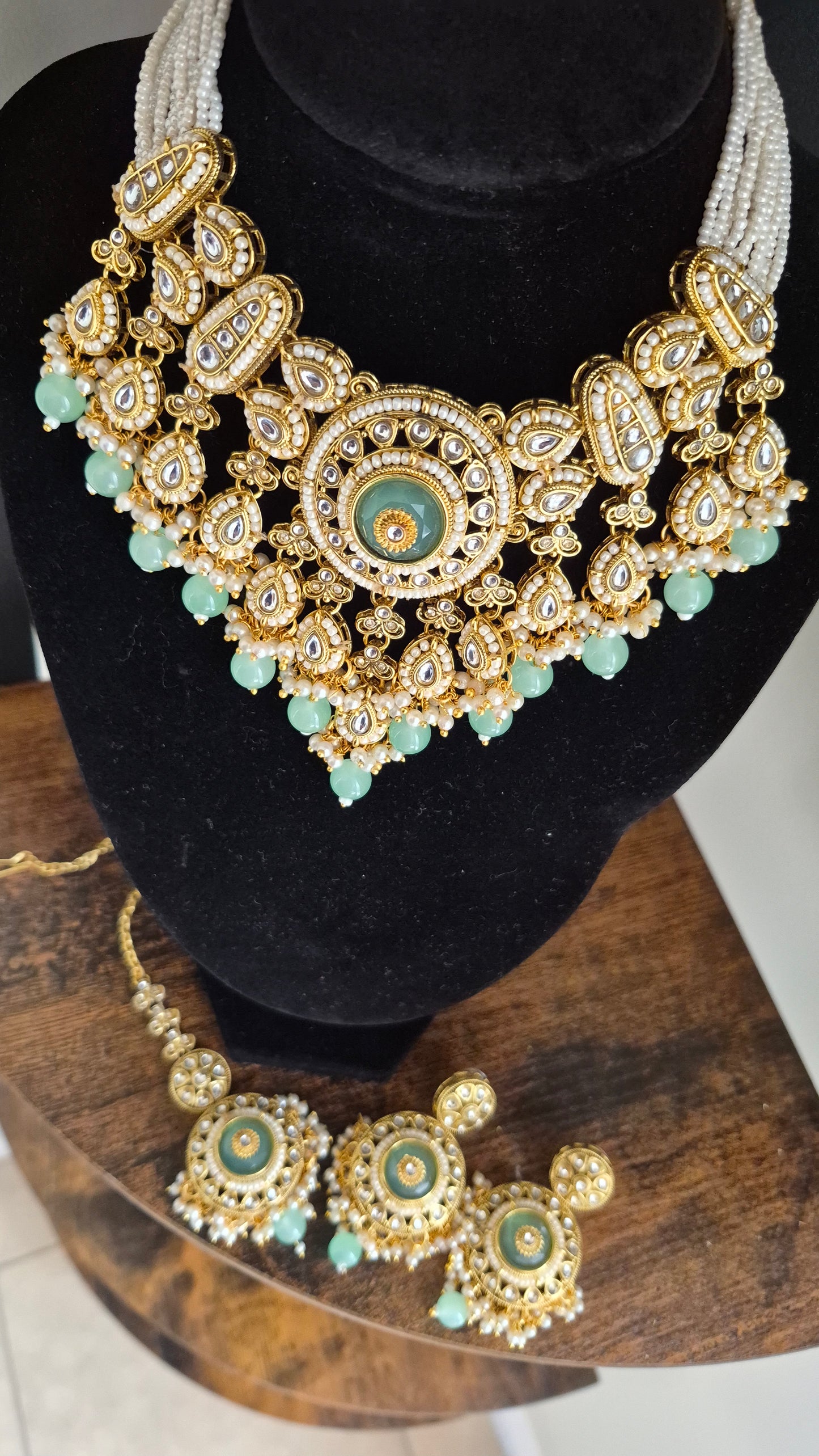 Sanjana Rajwada Necklace set