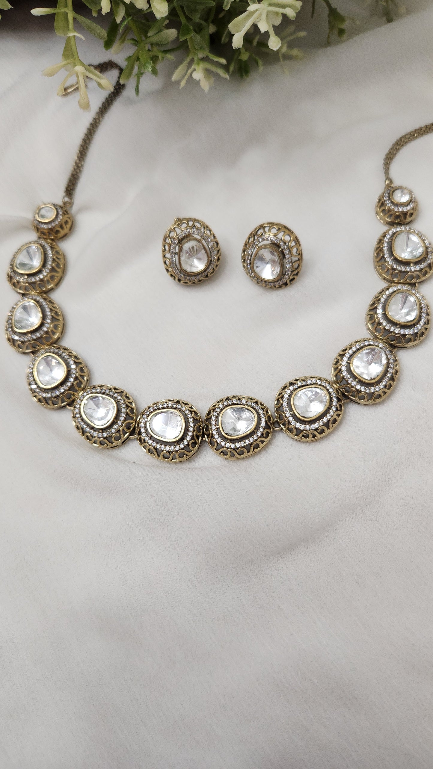 Kundan Necklace with studs