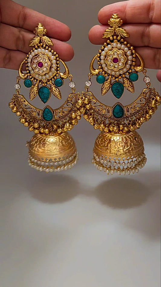 Mehek Jhumkas