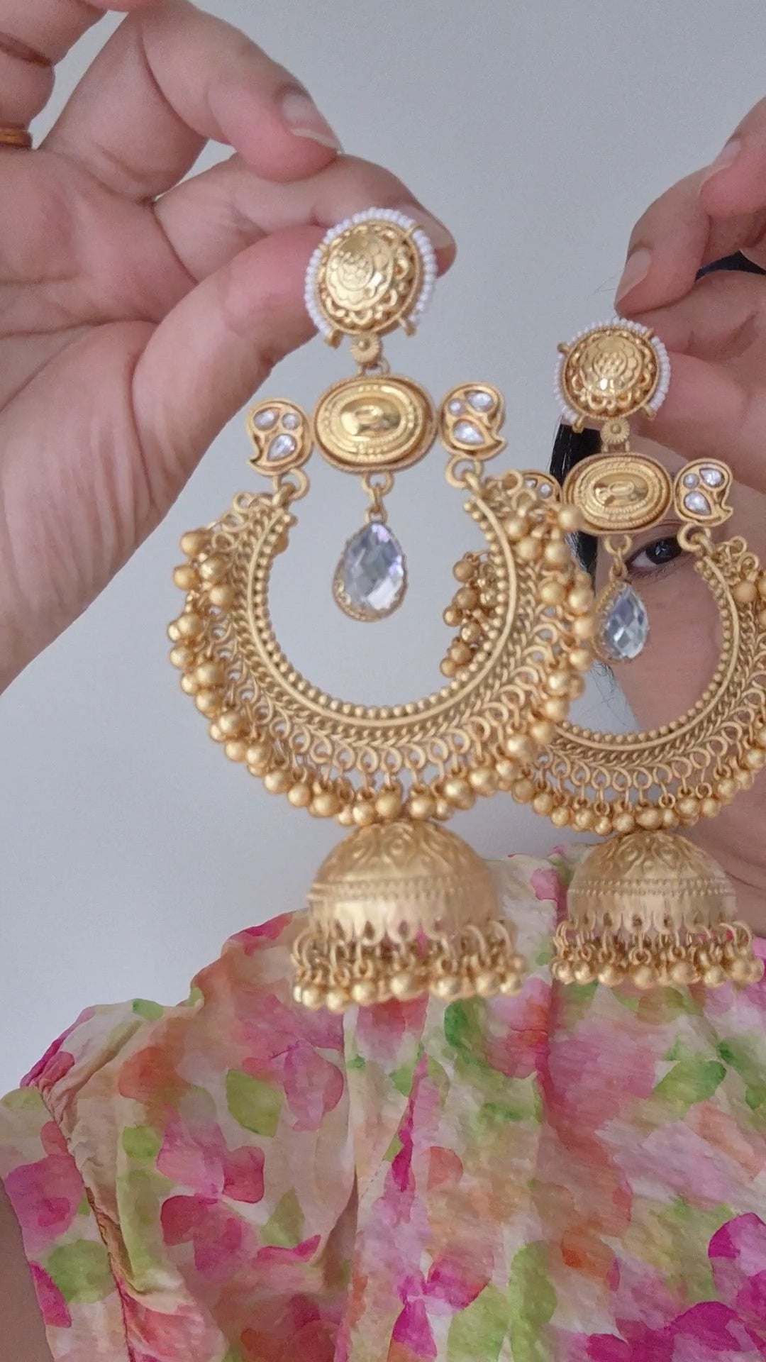 Saral Jhumkas