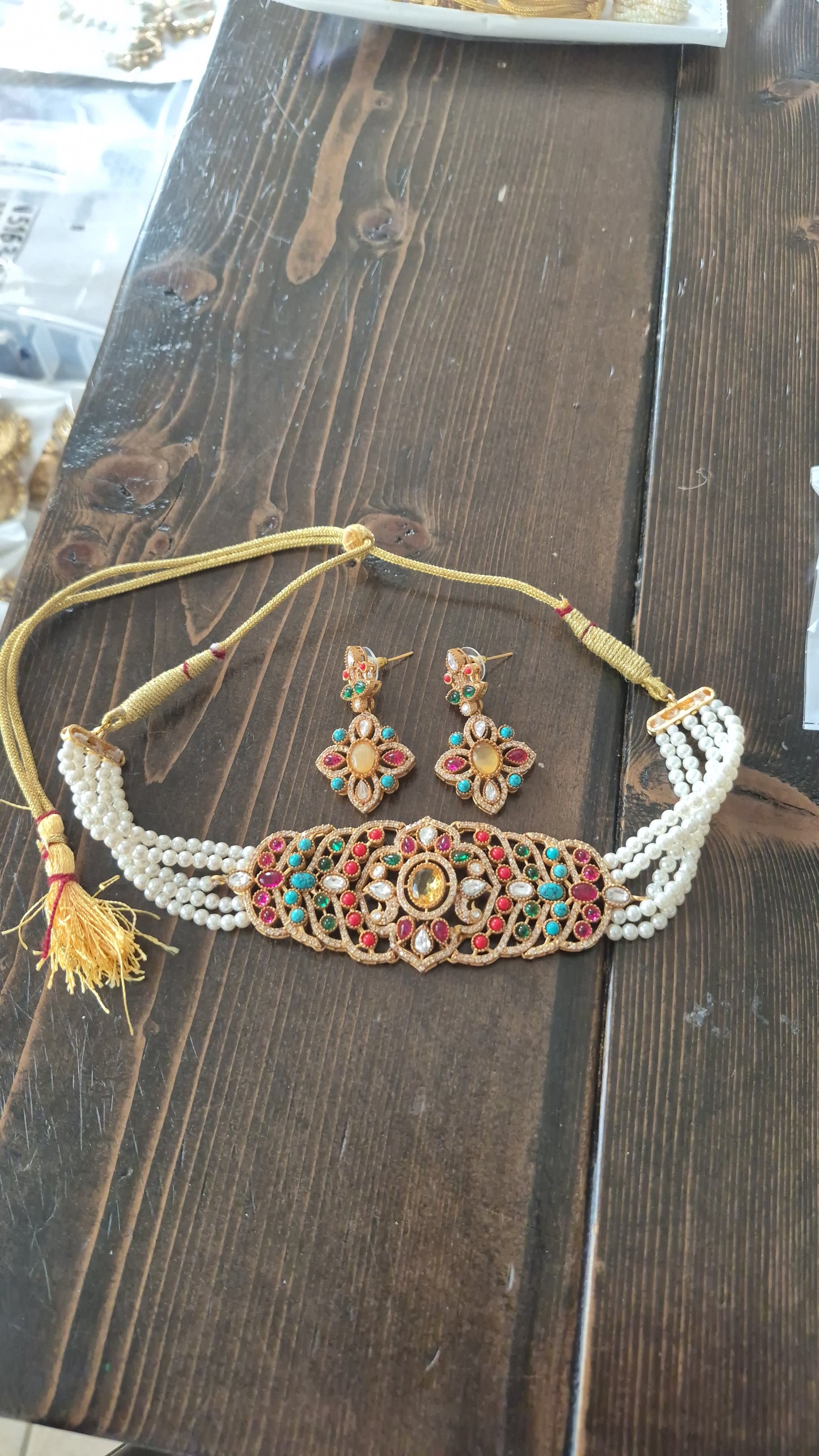 Rangeen Choker