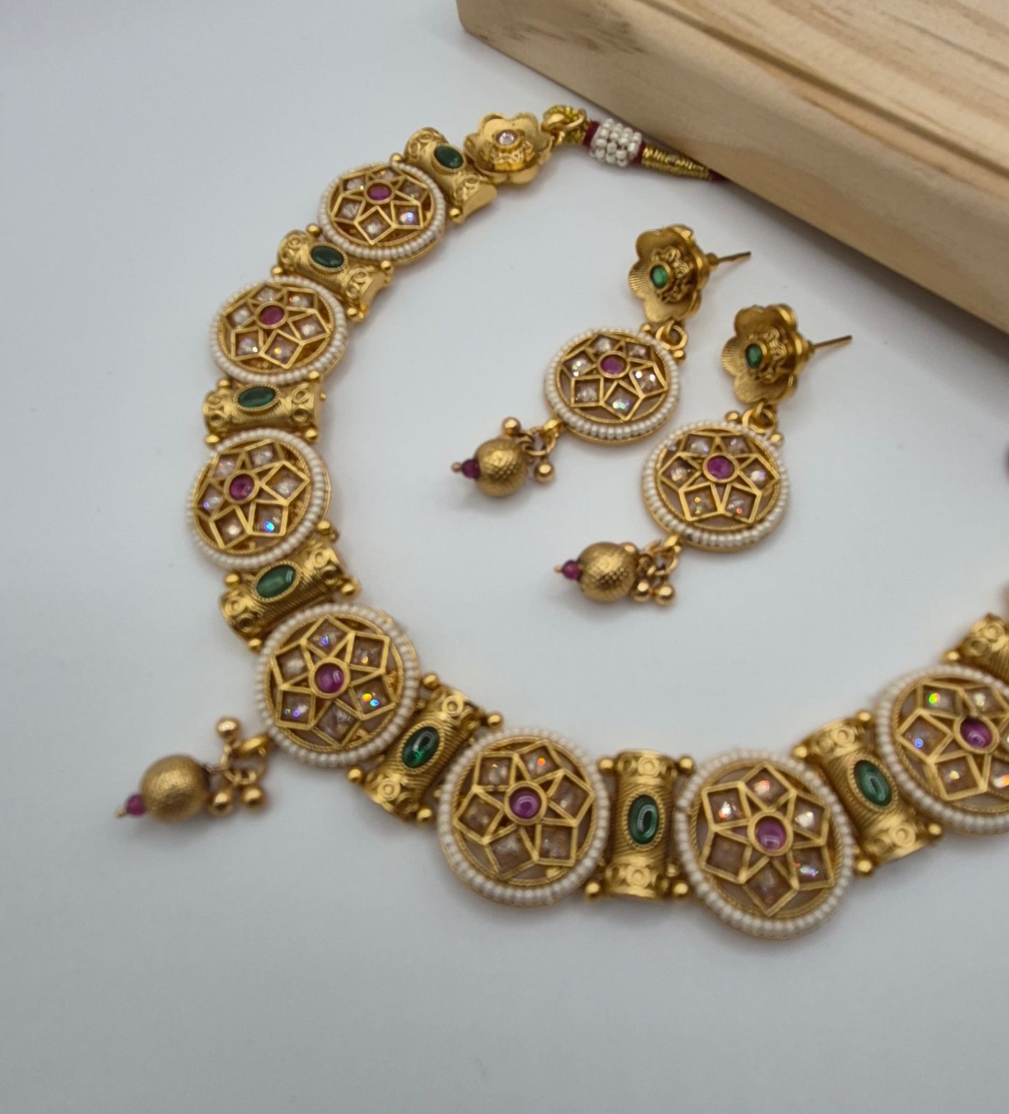 Hansni Heritage Sets