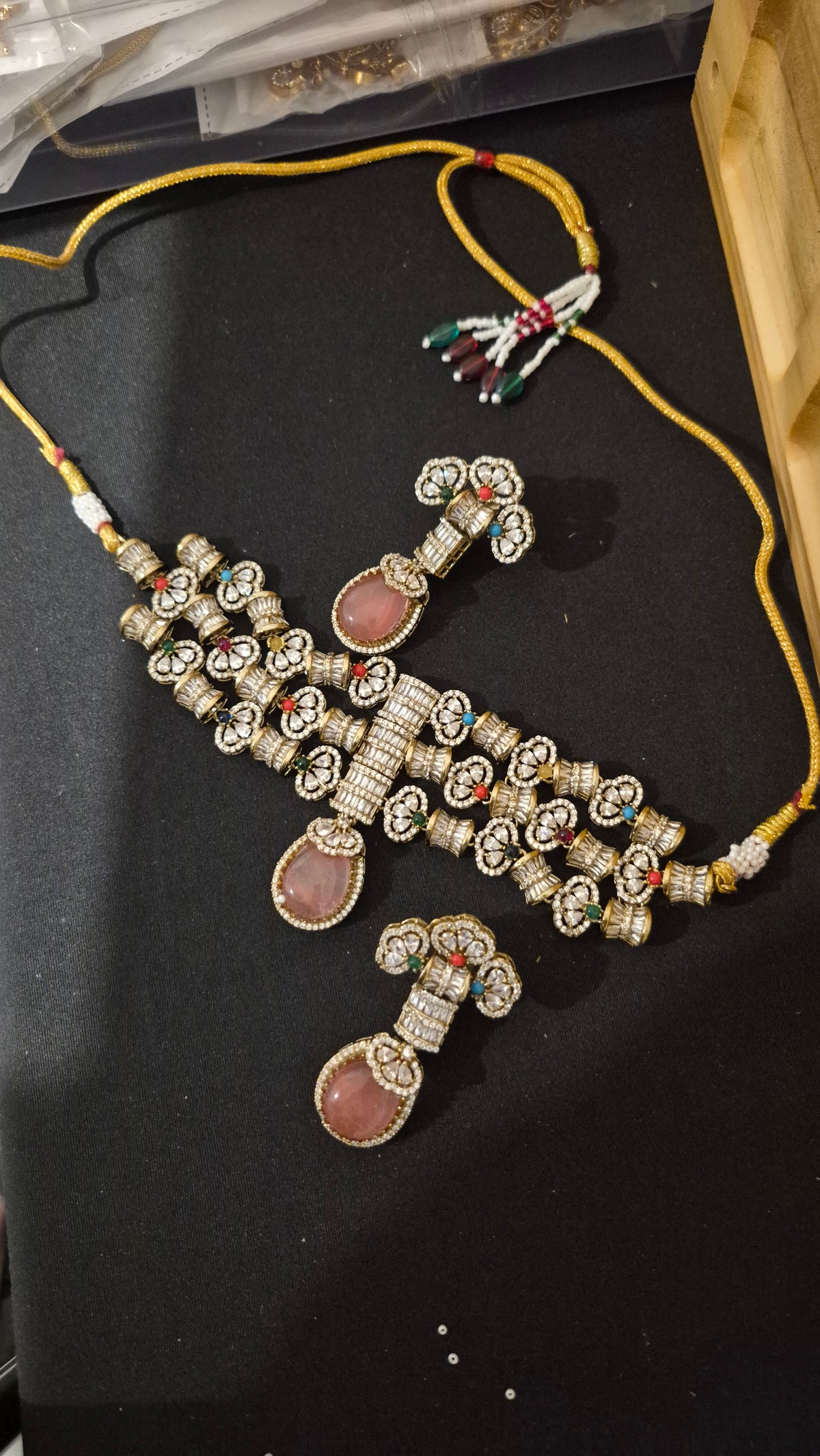 Khushi Kundan Choker