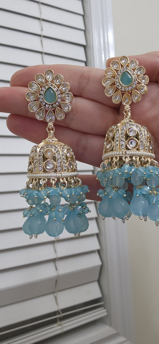 Sunehri Jhumkas