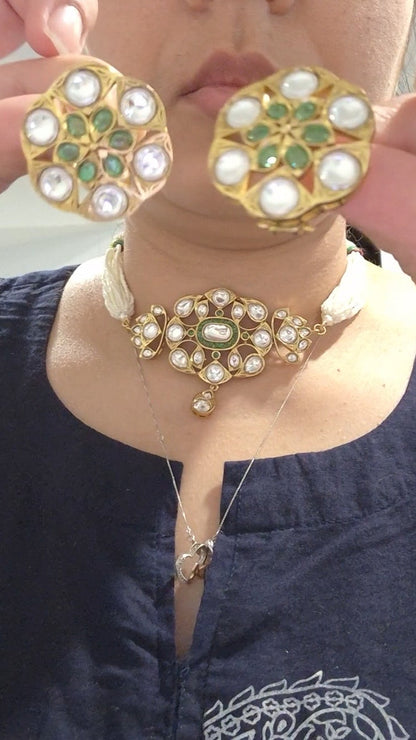 Rakhii Choker Set