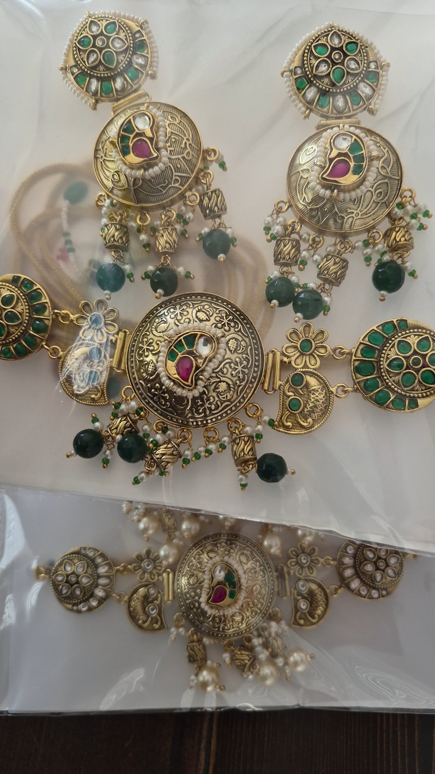 Pachi Kundan Choker set