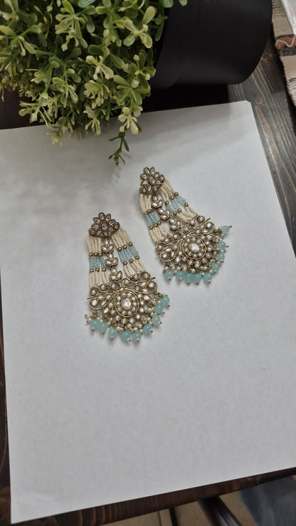 Mahira Pearl Earrings