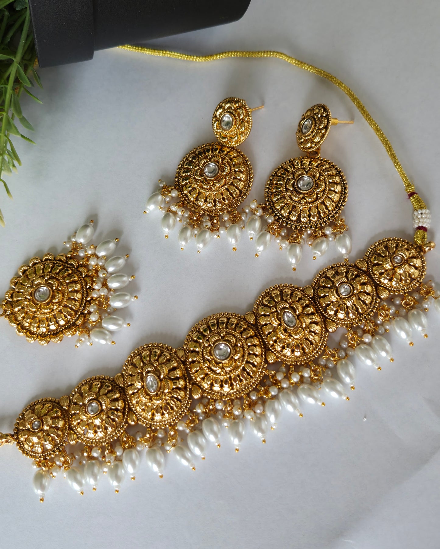 Sona Mautika Choker Set