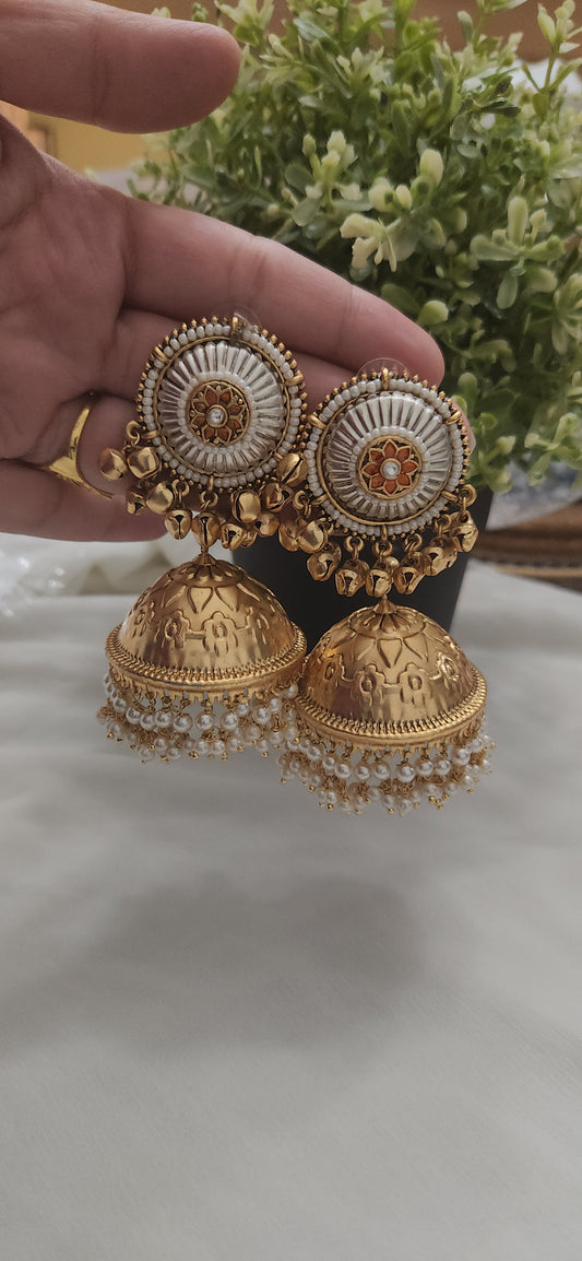 Roshni Jhumkas