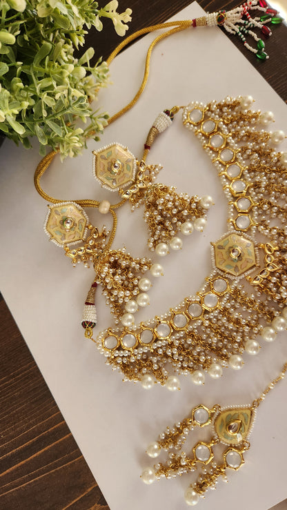 Mrina Mautika Neckpiece Set