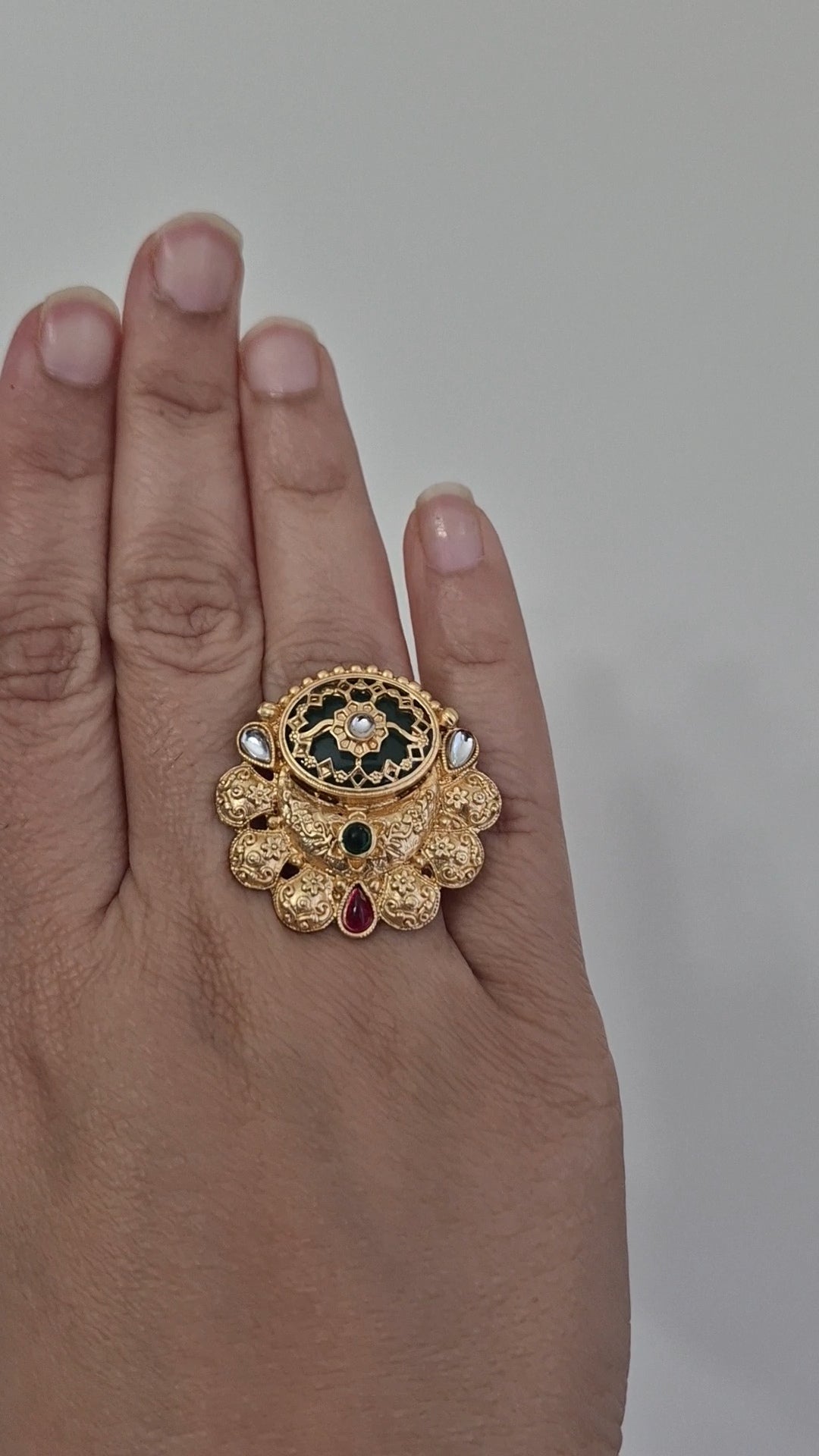Finger Ring Heritage style