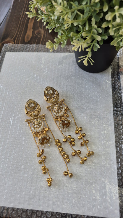 Madhumati Kashmiri Jhumka