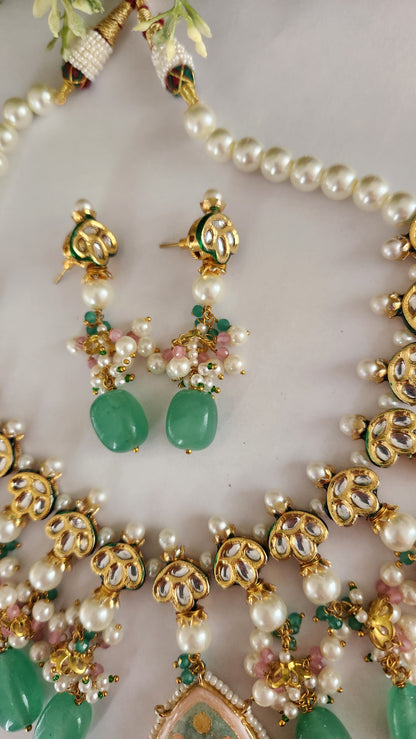 Marakata necklace set