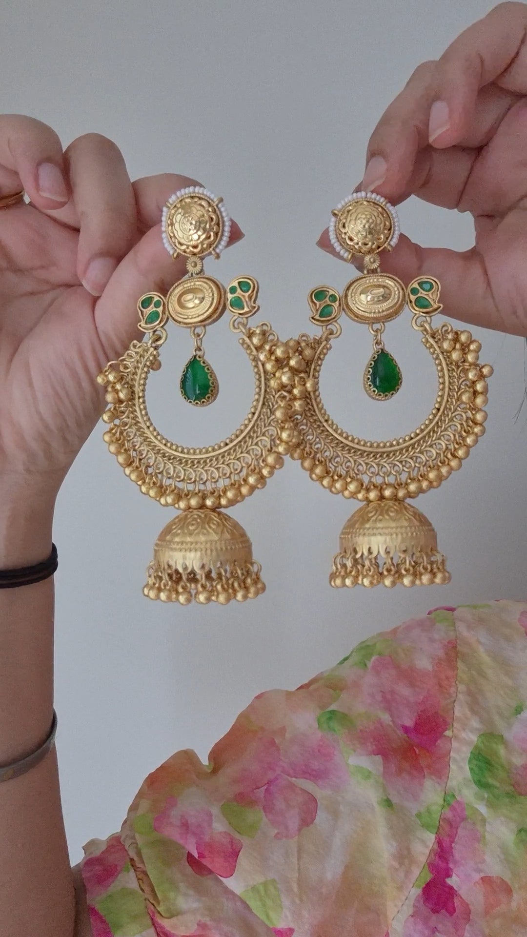 Saral Jhumkas